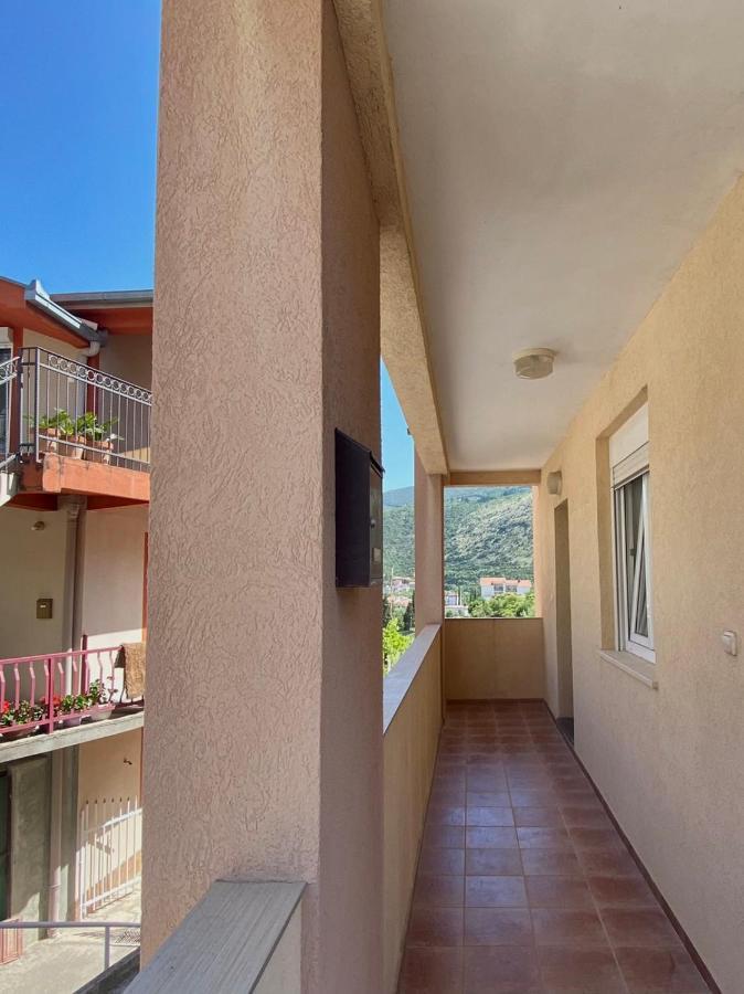 Jovana -- Porodicni Apartmani Igalo Herceg Novi Dış mekan fotoğraf