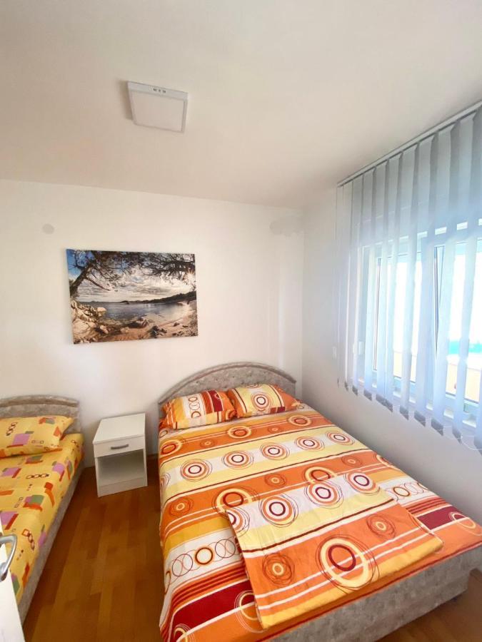 Jovana -- Porodicni Apartmani Igalo Herceg Novi Dış mekan fotoğraf