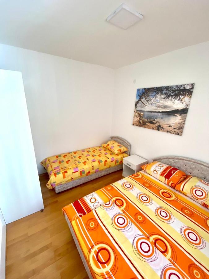Jovana -- Porodicni Apartmani Igalo Herceg Novi Dış mekan fotoğraf