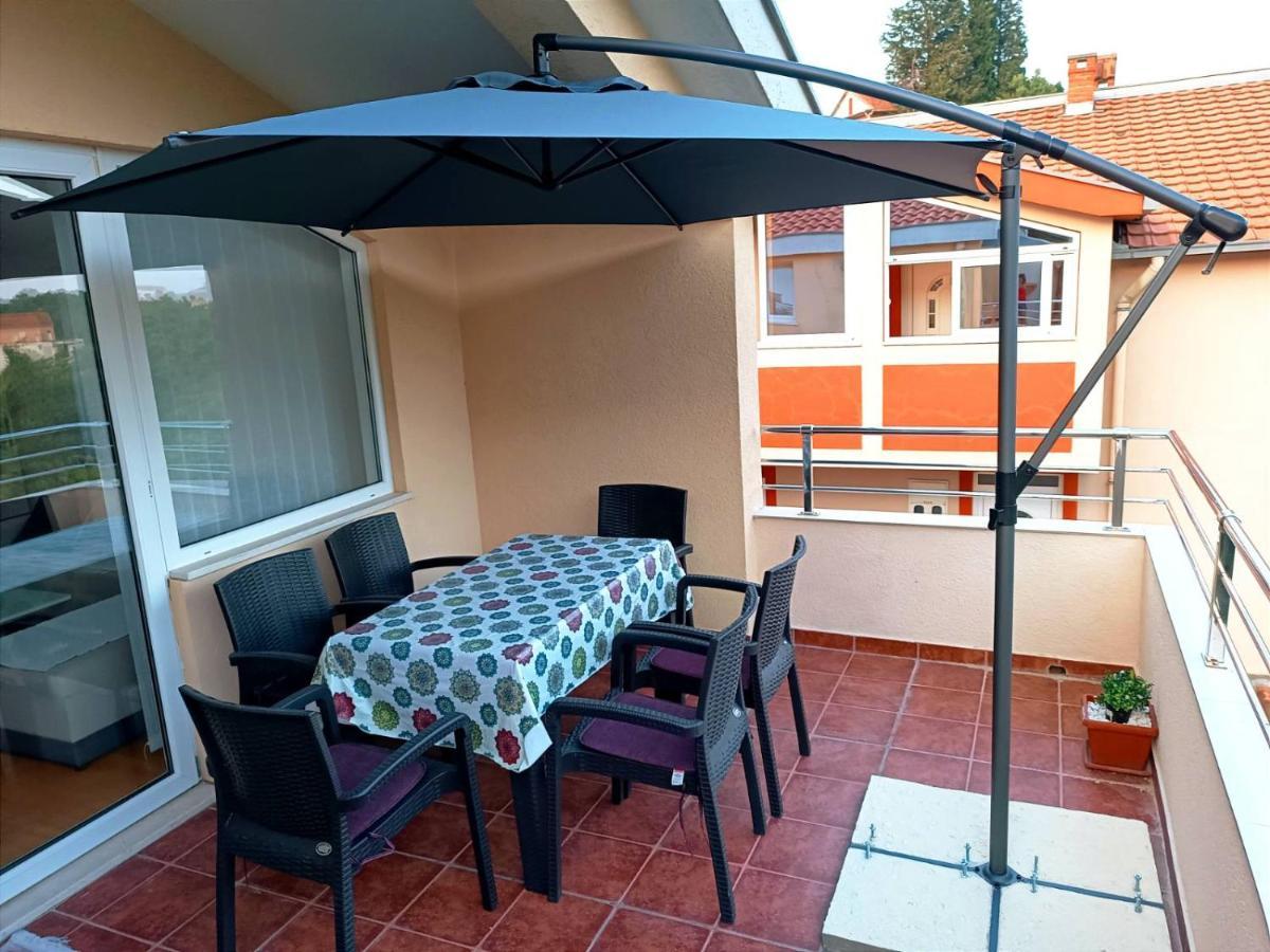 Jovana -- Porodicni Apartmani Igalo Herceg Novi Dış mekan fotoğraf