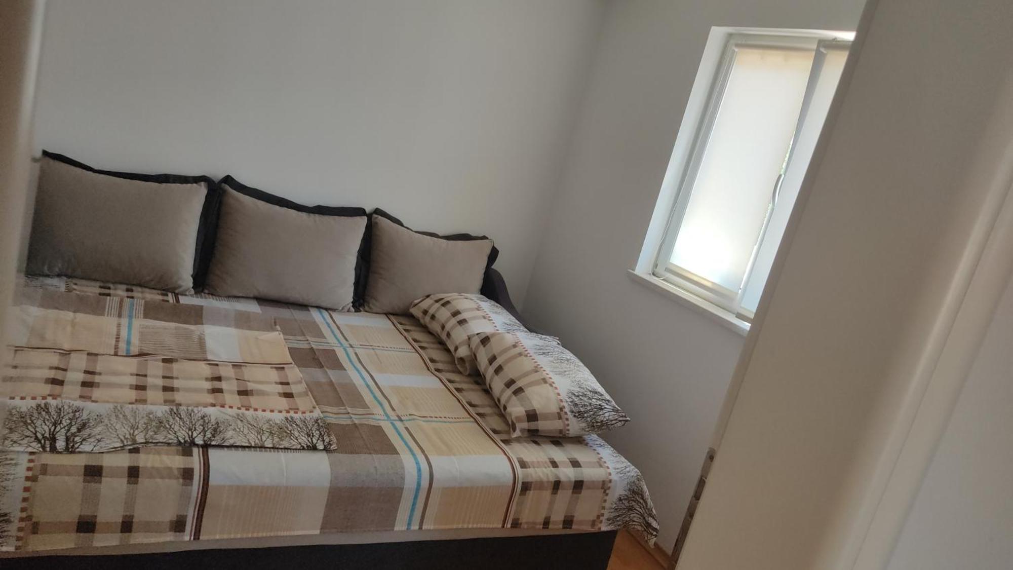Jovana -- Porodicni Apartmani Igalo Herceg Novi Oda fotoğraf