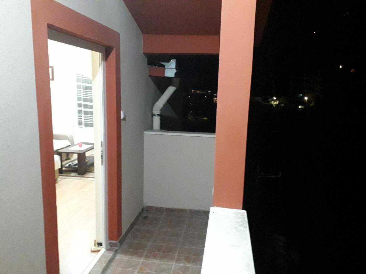 Jovana -- Porodicni Apartmani Igalo Herceg Novi Dış mekan fotoğraf